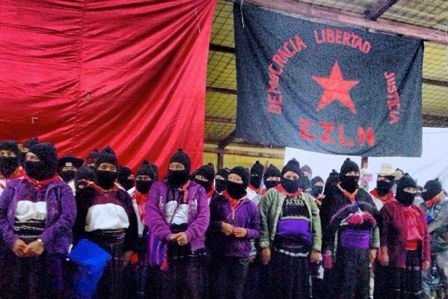 Comandantas-del-EZLN-en-la-celebración-de-los-20-años